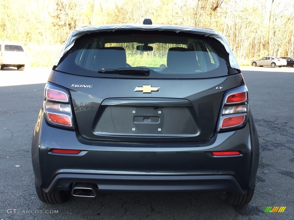 2017 Chevrolet Sonic LT Hatchback Marks and Logos Photos