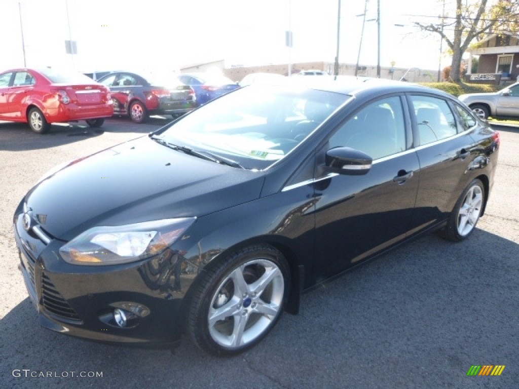 2013 Focus Titanium Sedan - Tuxedo Black / Charcoal Black photo #11