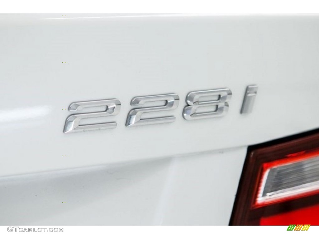 2016 BMW 2 Series 228i xDrive Convertible Marks and Logos Photos