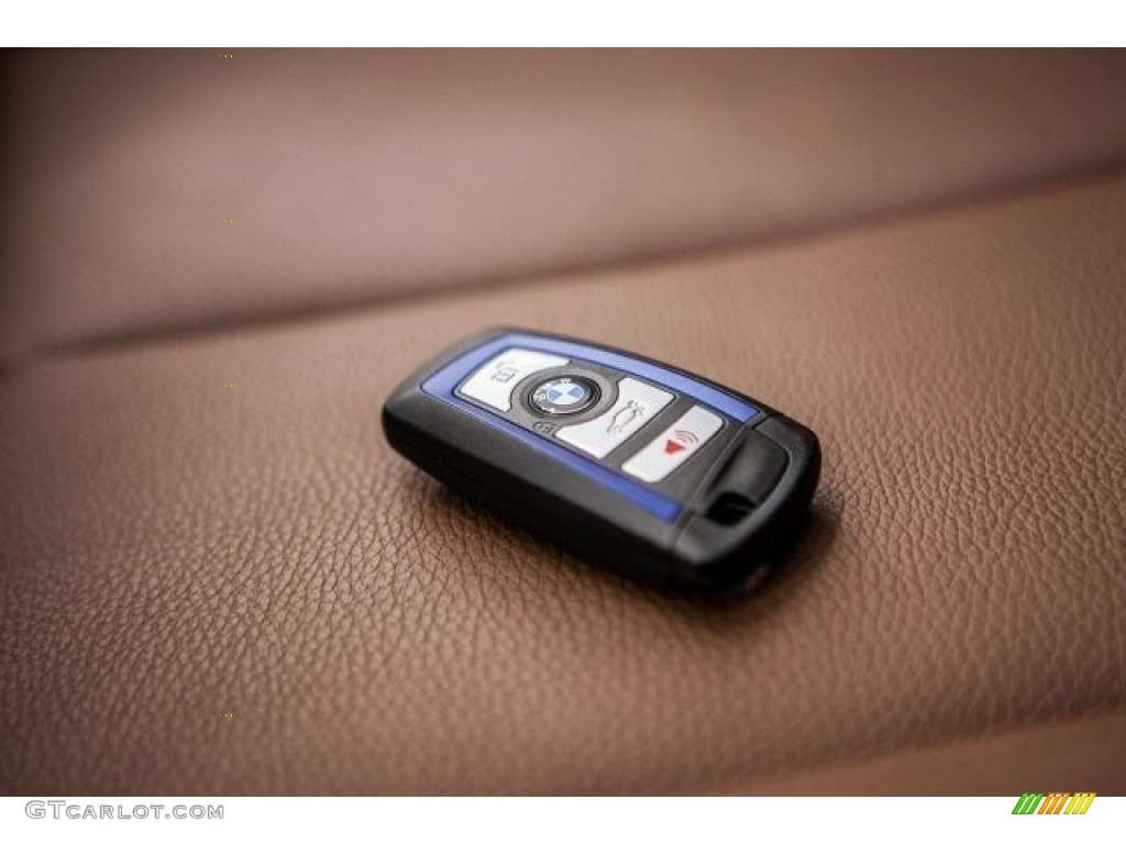 2016 BMW 2 Series 228i xDrive Convertible Keys Photos