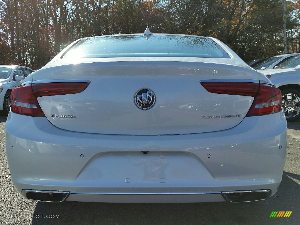 2017 Buick LaCrosse Premium Marks and Logos Photos