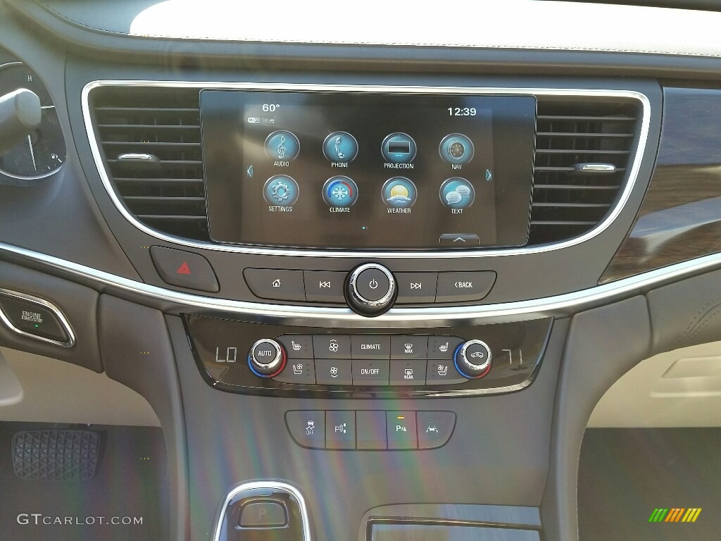 2017 Buick LaCrosse Premium Controls Photo #117115084