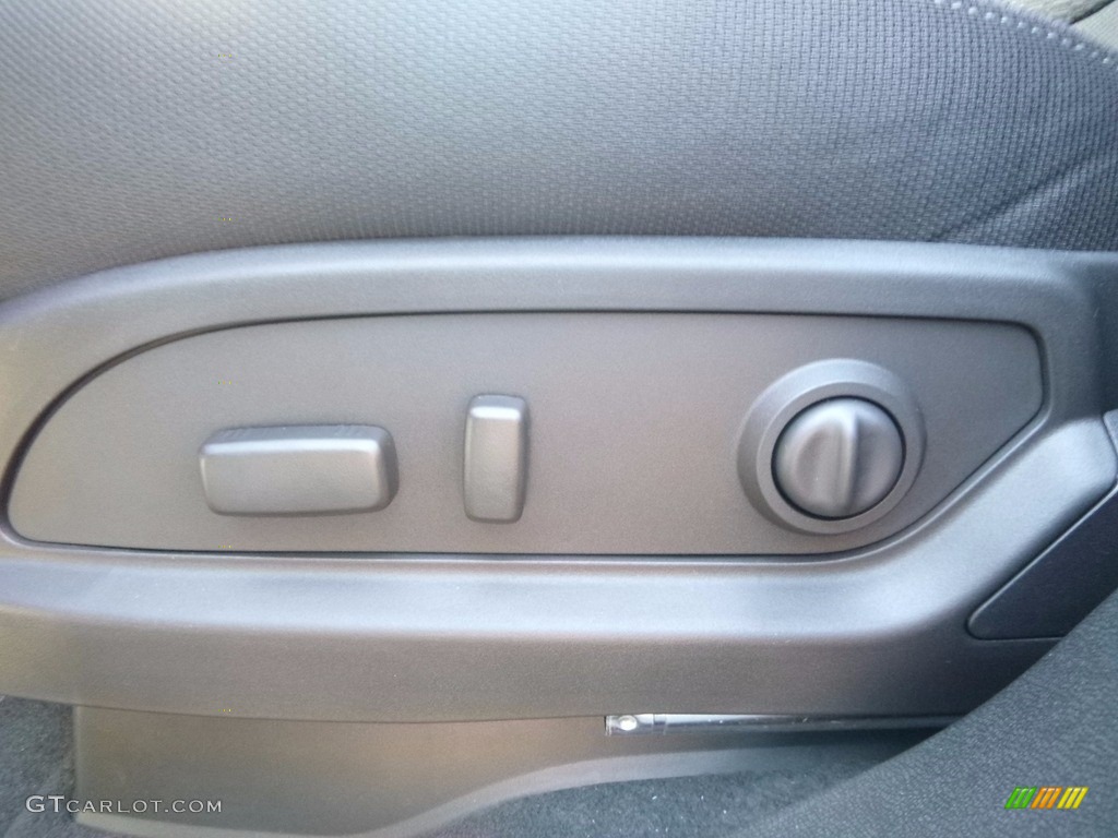 2017 Traverse LT AWD - Summit White / Ebony photo #16