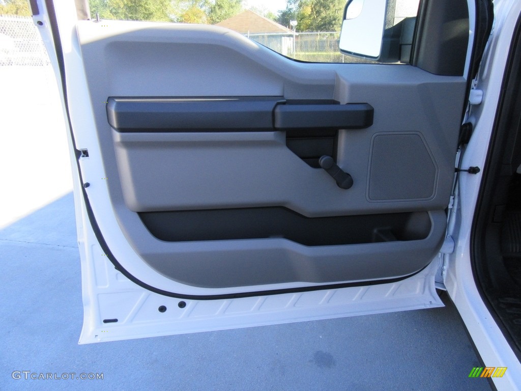 2017 F150 XL Regular Cab - Oxford White / Earth Gray photo #17