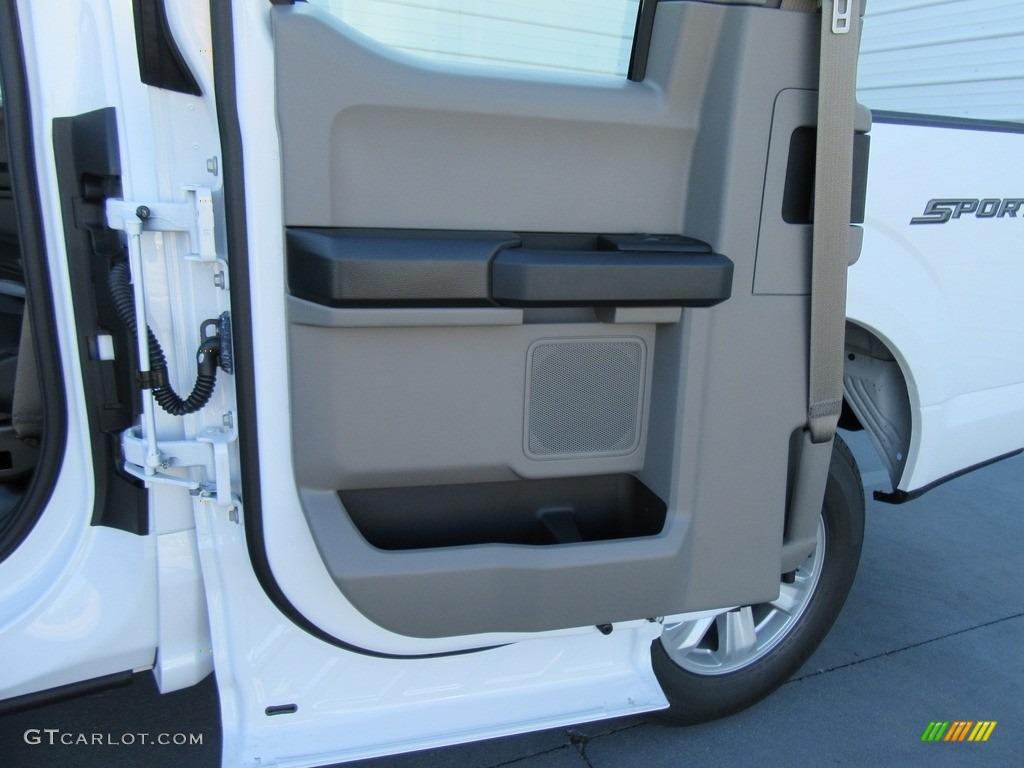 2017 F150 XL SuperCab - Oxford White / Earth Gray photo #18