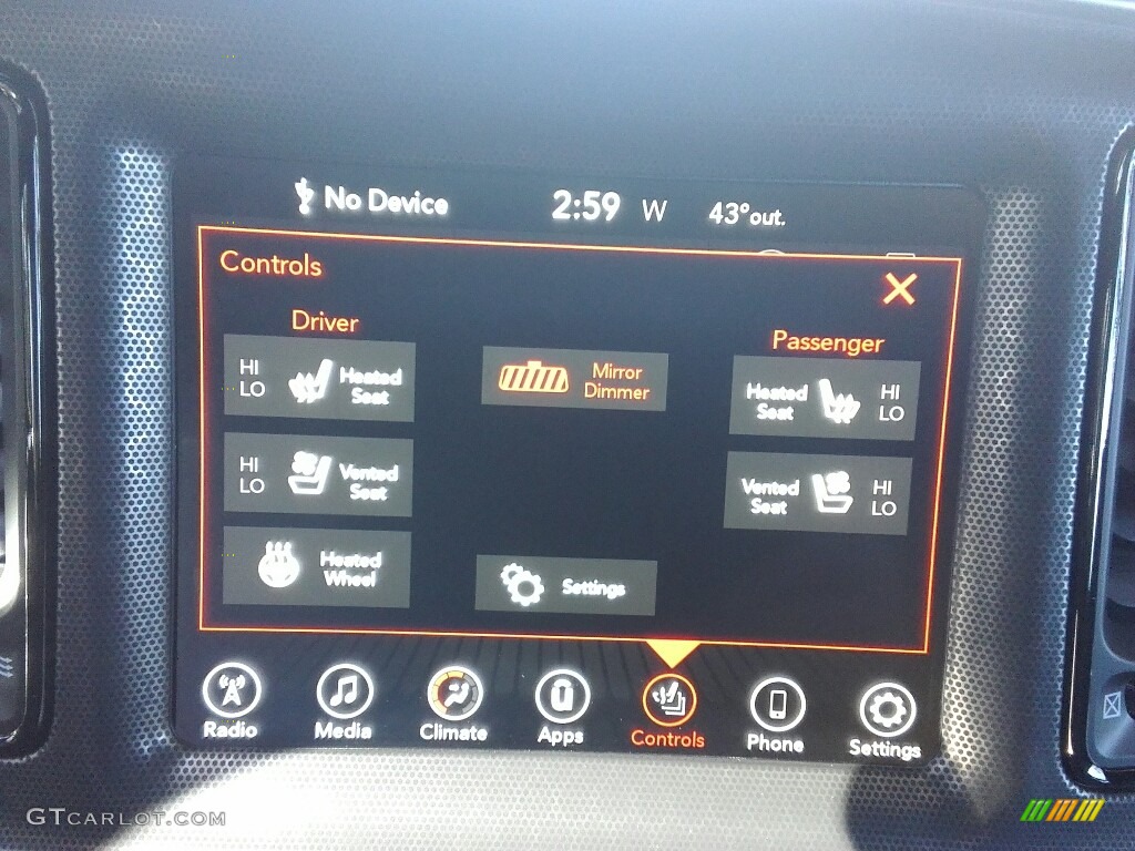 2017 Dodge Challenger R/T Scat Pack Controls Photo #117134681