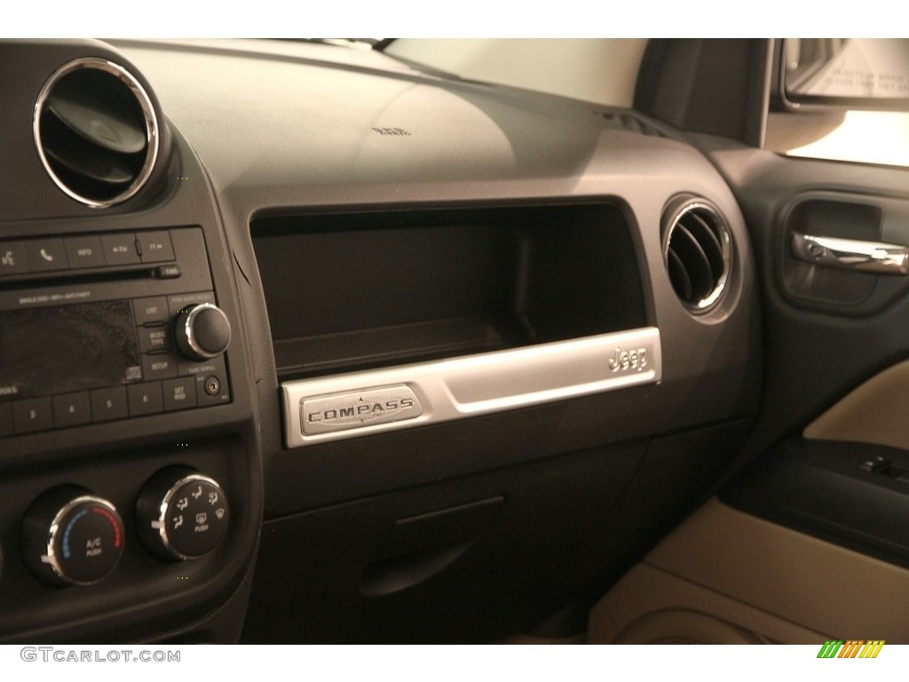 2016 Compass Sport - True Blue Pearl / Light Pebble Beige/Dark Slate Gray photo #13