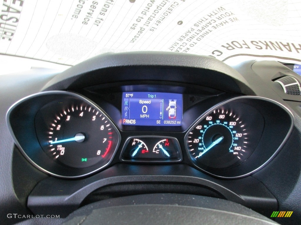 2015 Escape SE - Oxford White / Charcoal Black photo #12