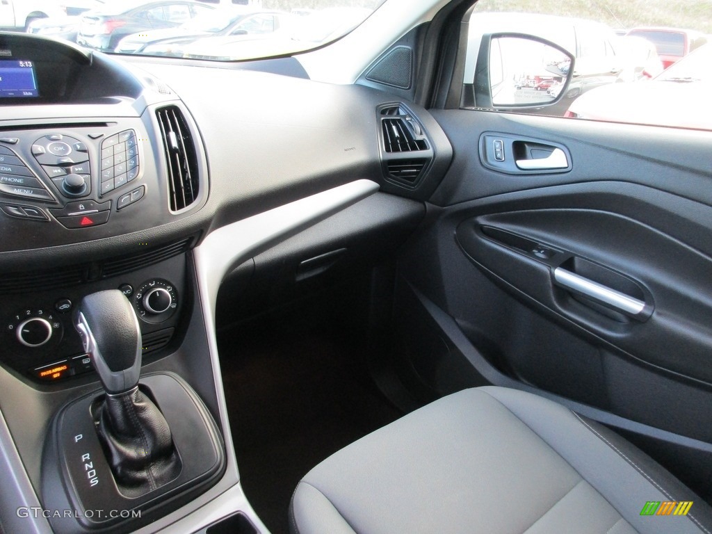 2015 Escape SE - Oxford White / Charcoal Black photo #15