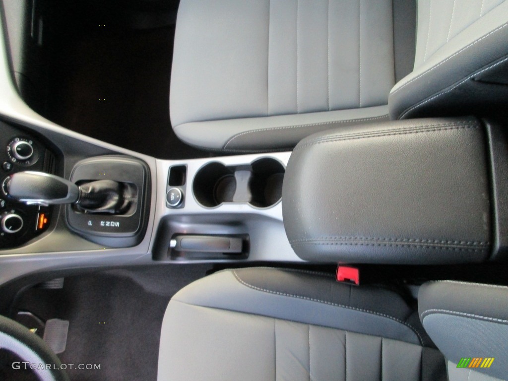 2015 Escape SE - Oxford White / Charcoal Black photo #18