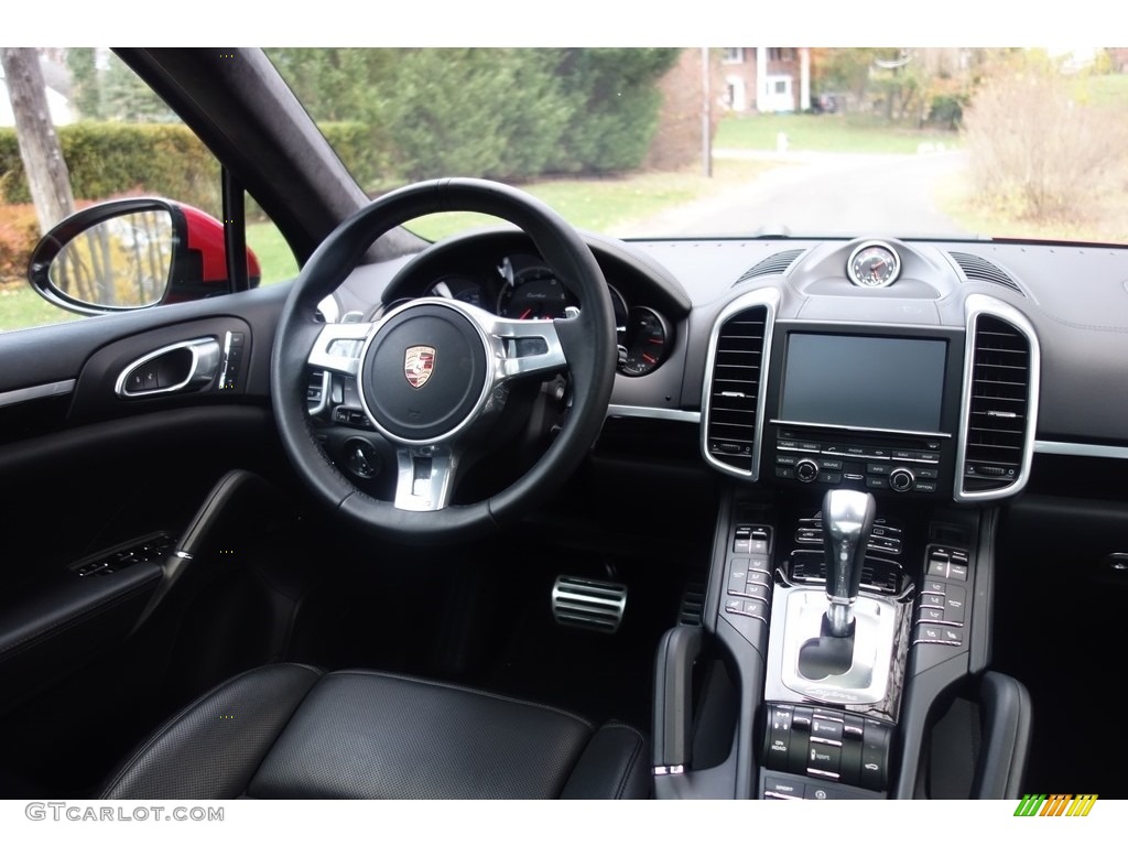 2014 Porsche Cayenne Turbo Black Dashboard Photo #117147248