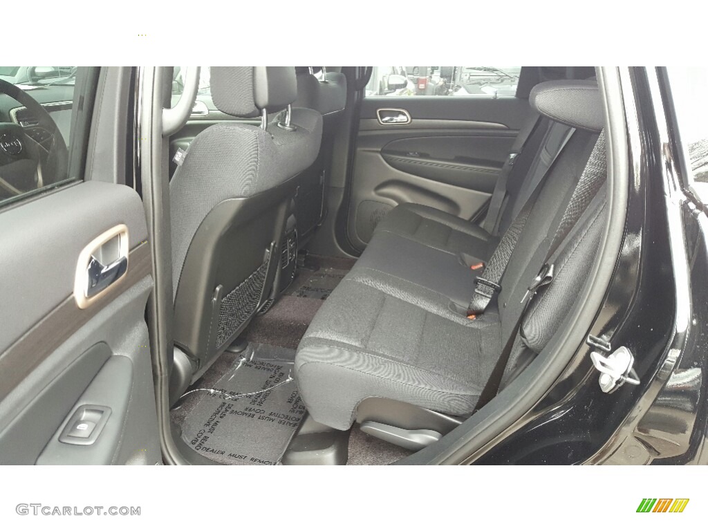 2017 Grand Cherokee Laredo E 4x4 - Diamond Black Crystal Pearl / Black photo #8