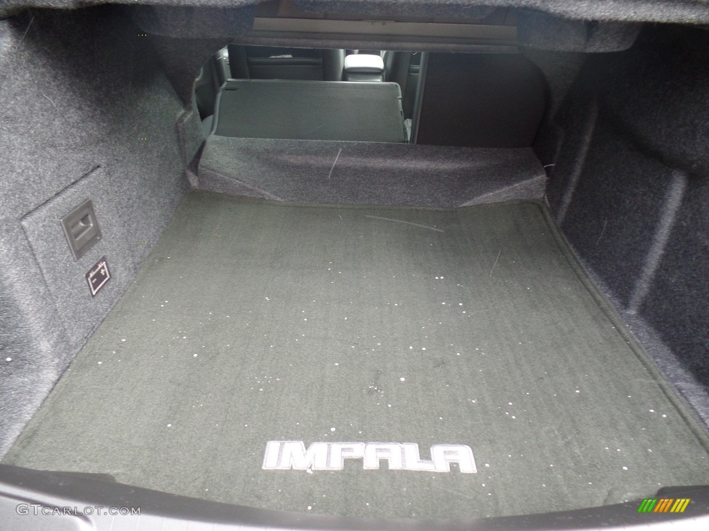 2017 Chevrolet Impala LT Trunk Photo #117151076