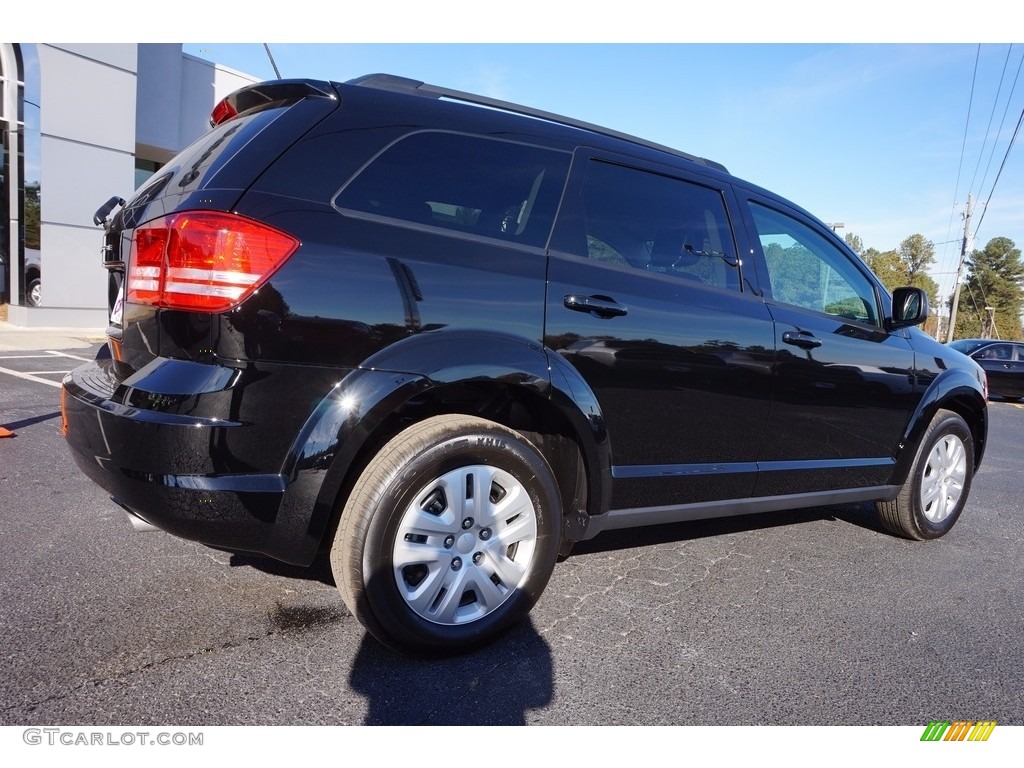 Pitch Black 2017 Dodge Journey SE Exterior Photo #117157135