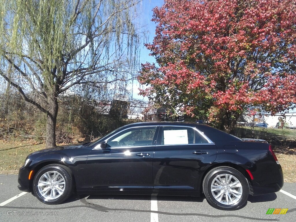 Gloss Black 2017 Chrysler 300 Limited Exterior Photo #117161764
