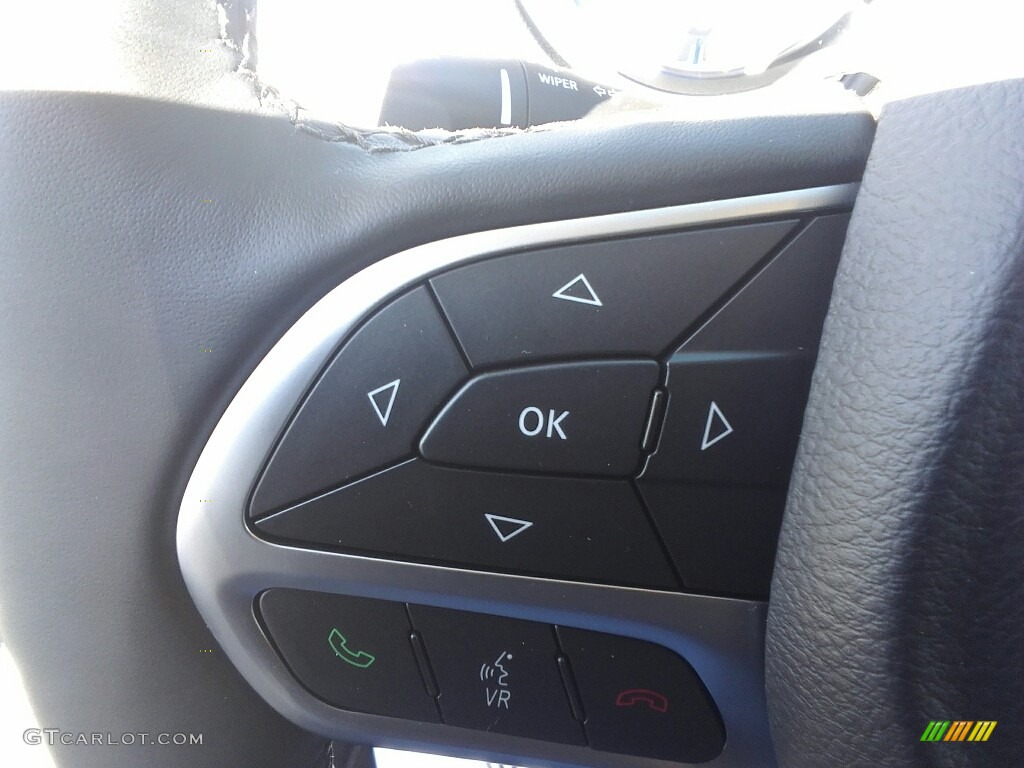 2017 Chrysler 300 Limited Controls Photo #117162259