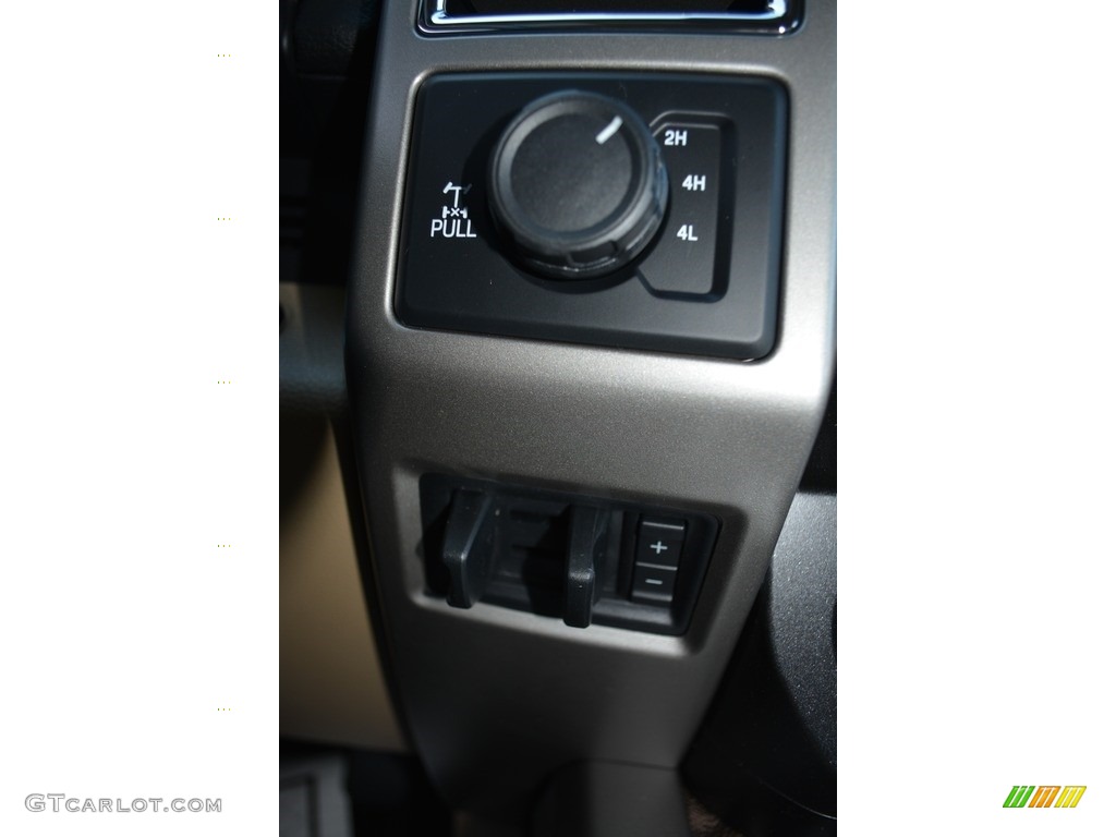 2017 Ford F350 Super Duty Lariat Crew Cab 4x4 Controls Photo #117163429