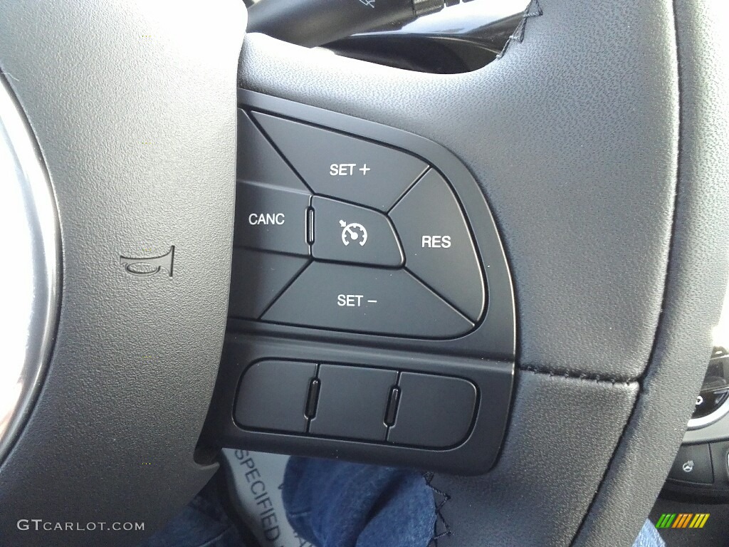 2017 Fiat 500X Lounge Controls Photo #117163963