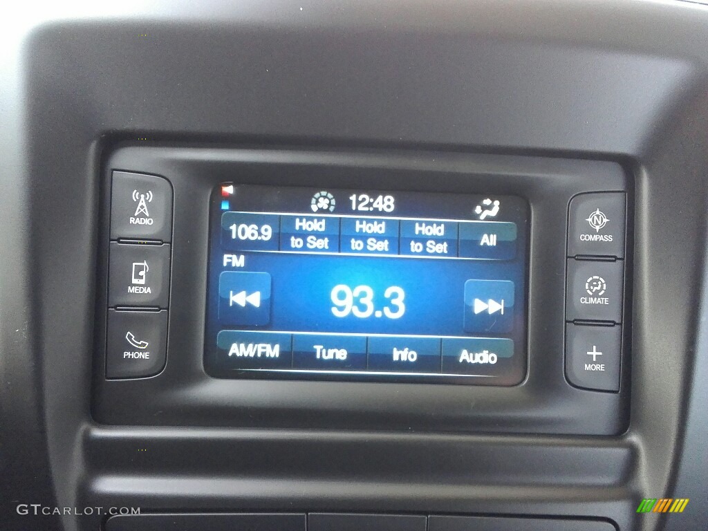 2017 Chrysler 200 Touring Audio System Photo #117164926