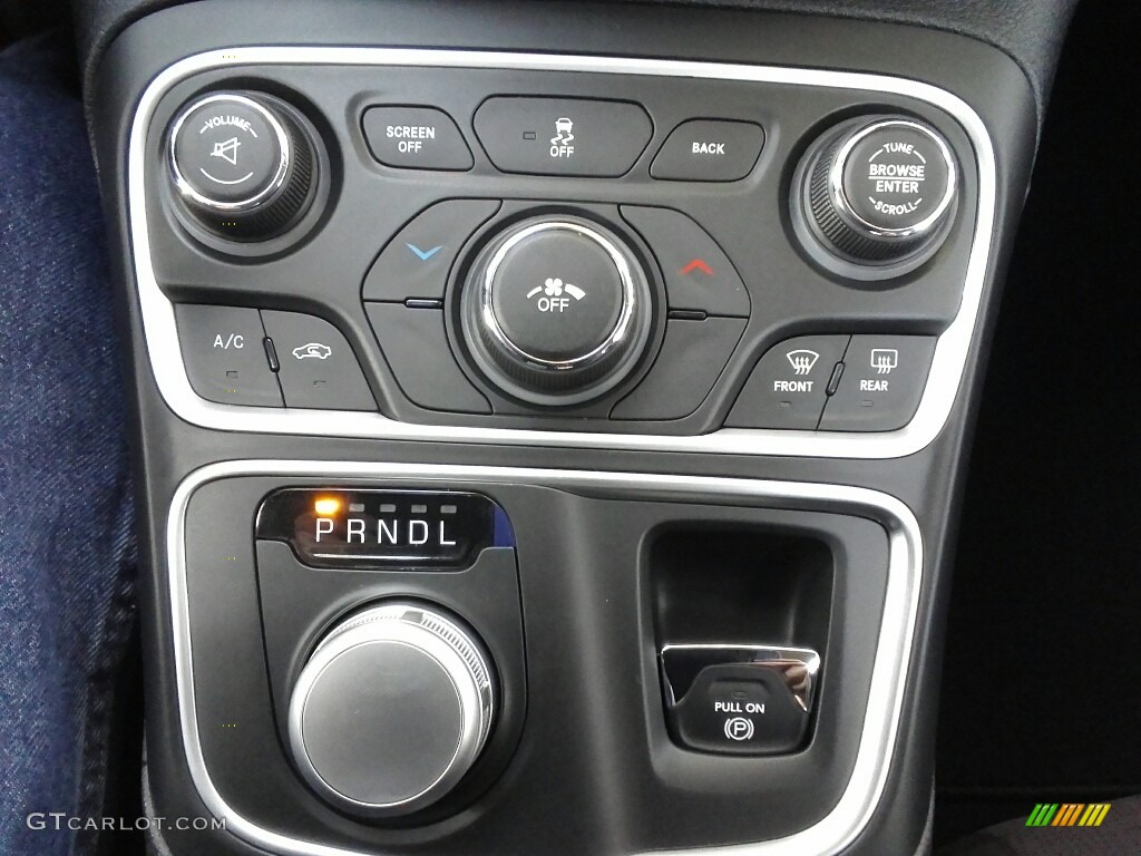 2017 Chrysler 200 Touring Controls Photos