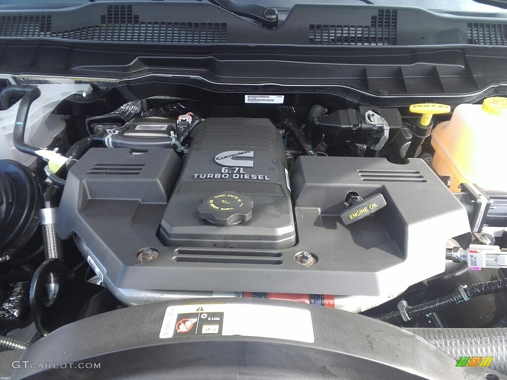 2017 Ram 4500 Tradesman Crew Cab Chassis 6.7 Liter OHV 24-Valve Cummins Turbo-Diesel Inline 6 Cylinder Engine Photo #117165679