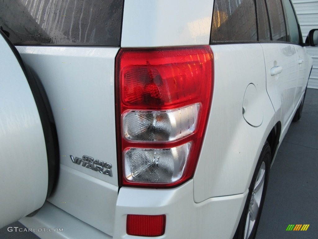 2007 Grand Vitara XSport - White Pearl / Black photo #46