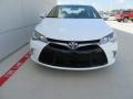 Super White - Camry SE Photo No. 8