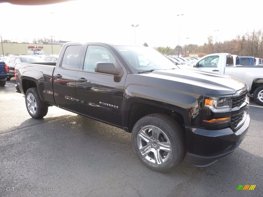 2017 Silverado 1500 Custom Double Cab 4x4 - Black / Dark Ash/Jet Black photo #3