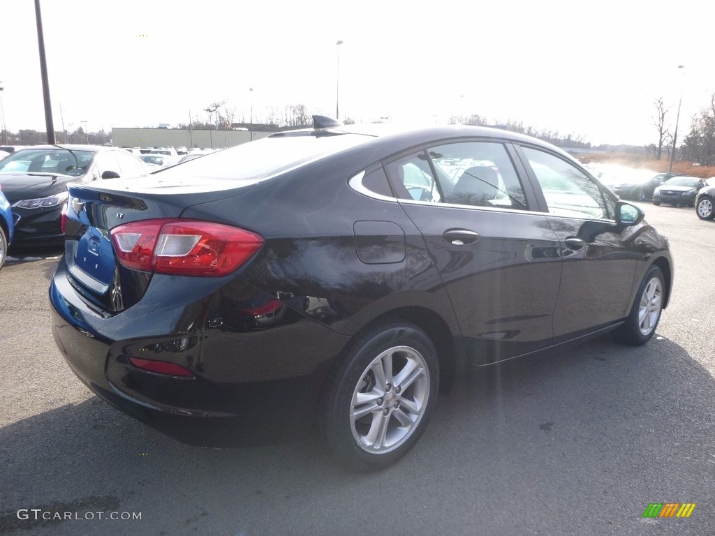2017 Cruze LT - Mosaic Black Metallic / Jet Black photo #5