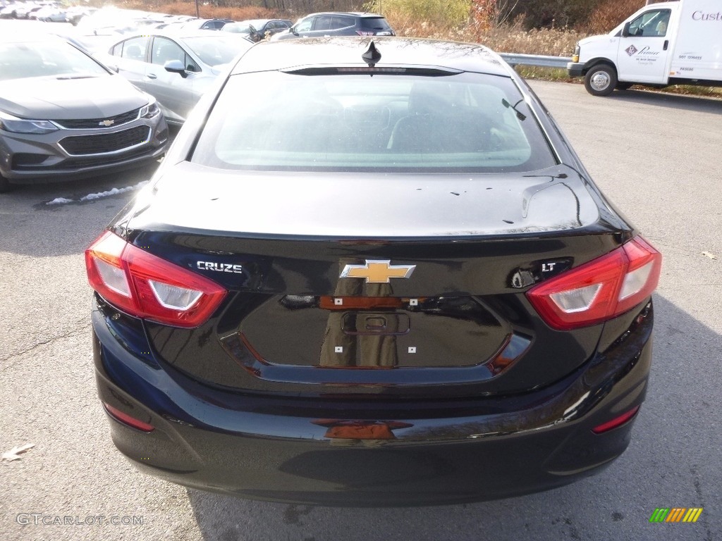 2017 Cruze LT - Mosaic Black Metallic / Jet Black photo #7
