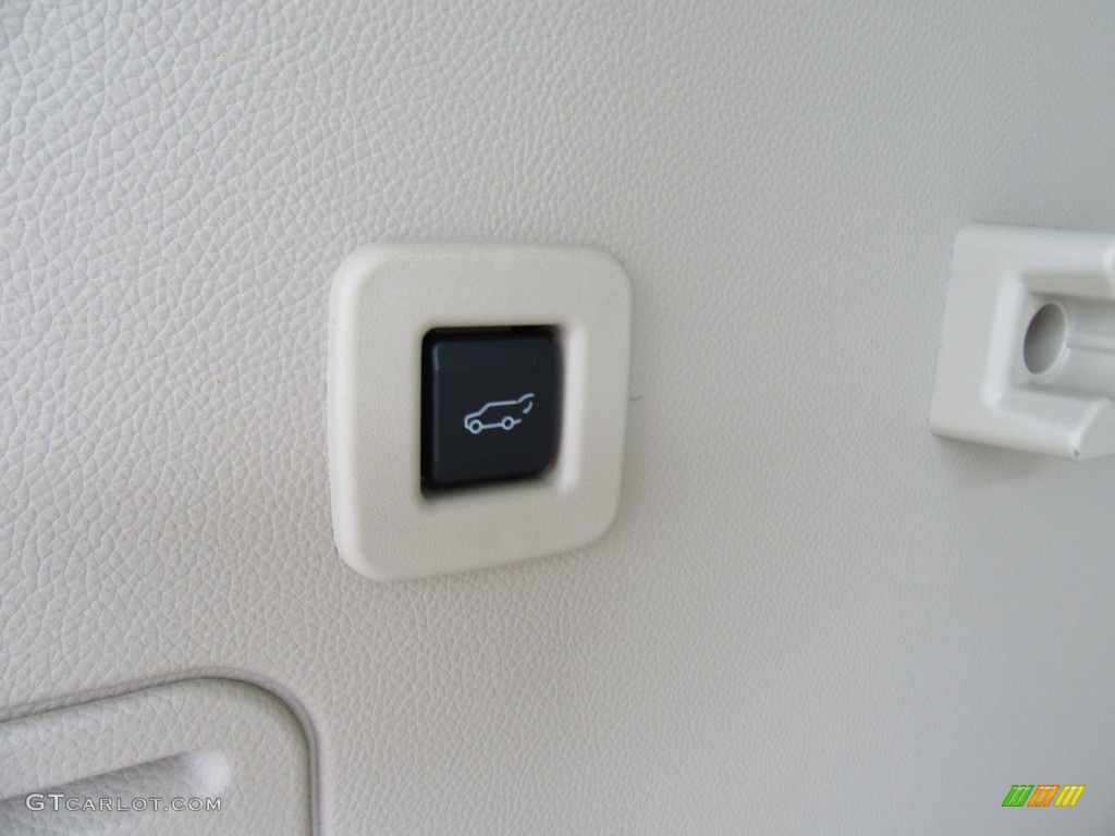 2017 Ford Expedition EL XLT Controls Photo #117172147