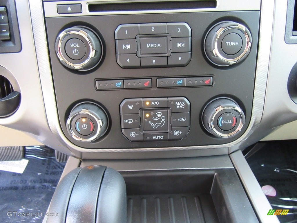 2017 Ford Expedition EL XLT Controls Photo #117172474