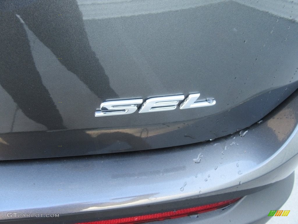 2017 Ford Edge SEL Marks and Logos Photo #117173005