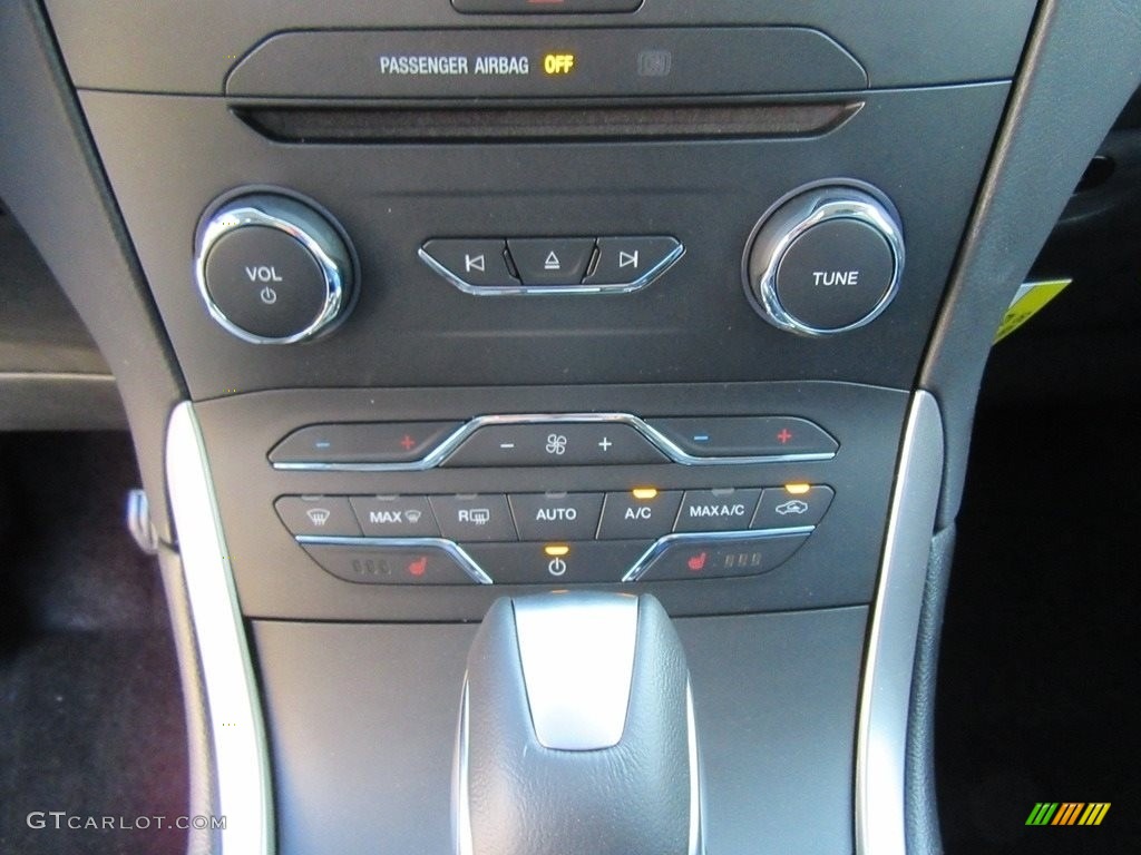 2017 Ford Edge SEL Controls Photo #117173272