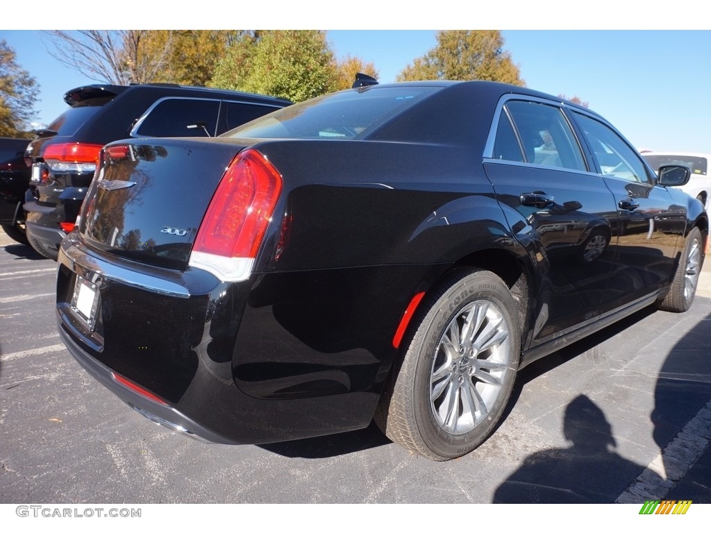 Gloss Black 2017 Chrysler 300 Limited Exterior Photo #117174247
