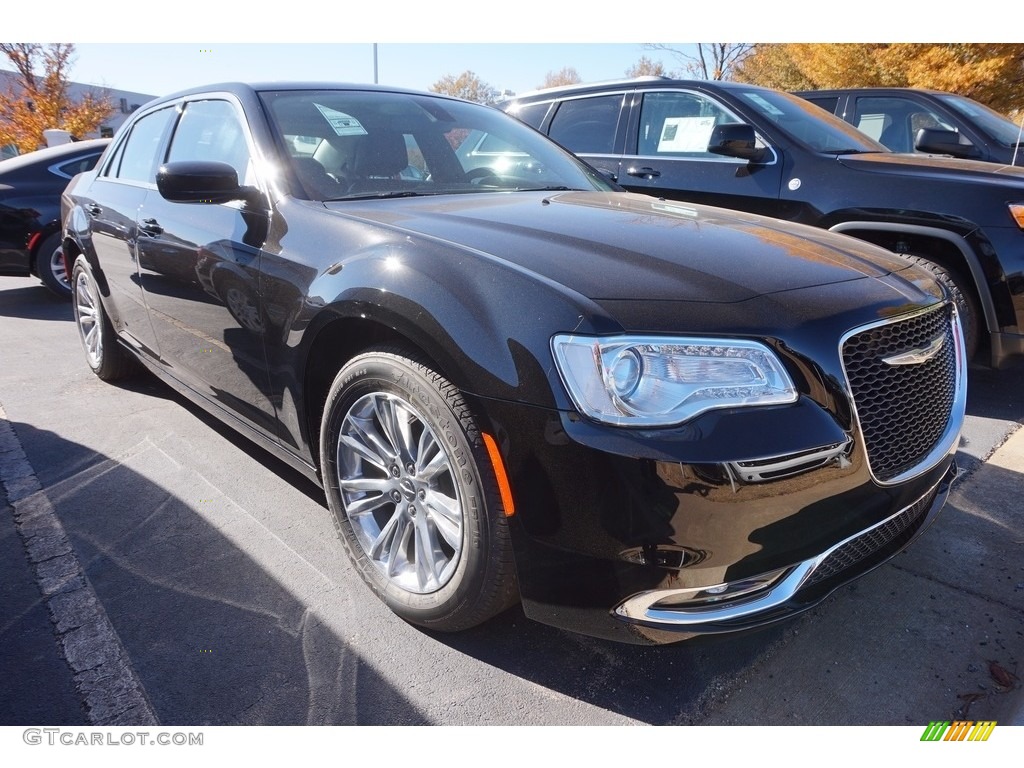 Gloss Black 2017 Chrysler 300 Limited Exterior Photo #117174268