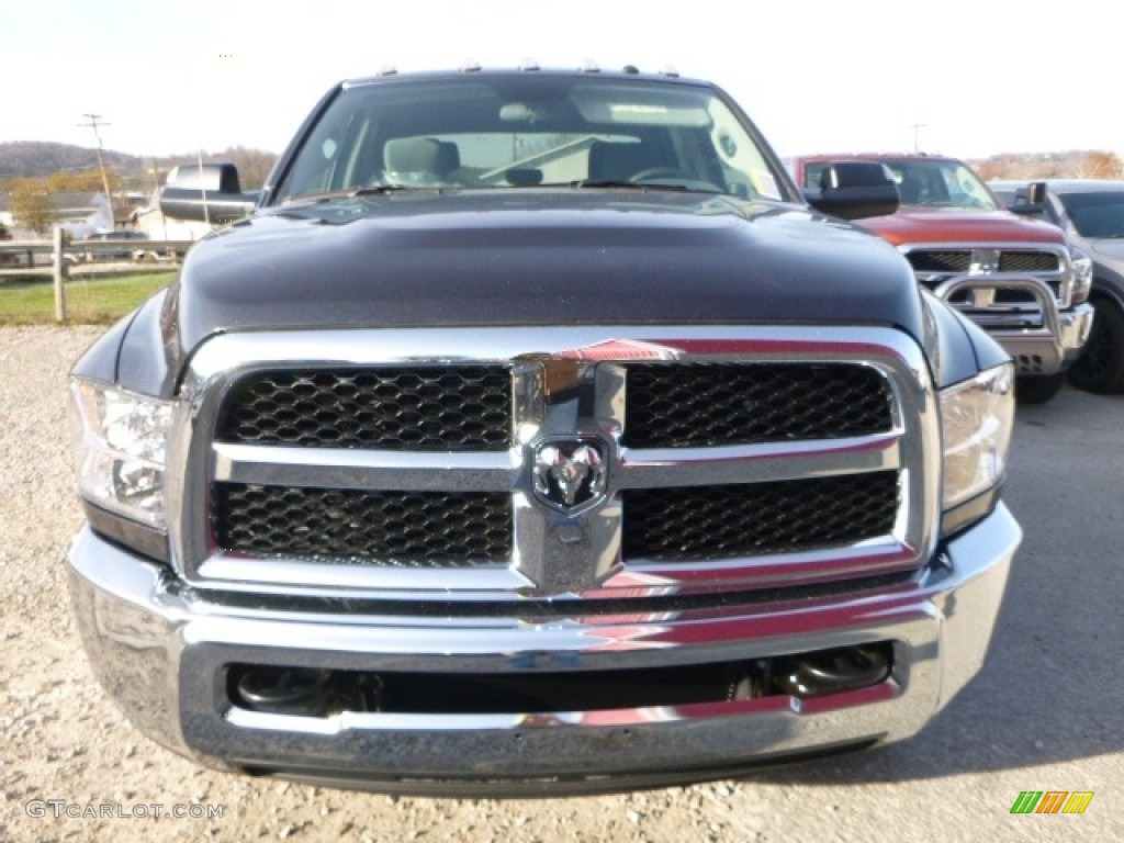 2017 3500 Tradesman Crew Cab 4x4 - Maximum Steel Metallic / Black/Diesel Gray photo #12