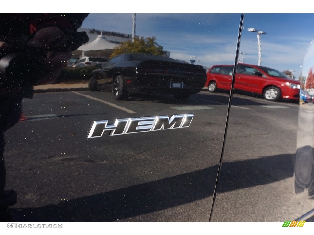 2017 Dodge Charger R/T Marks and Logos Photo #117181966