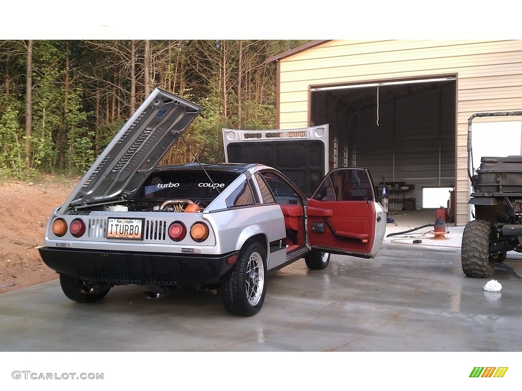 1977 Scorpion Turbo Coupe - Silver / Red photo #26