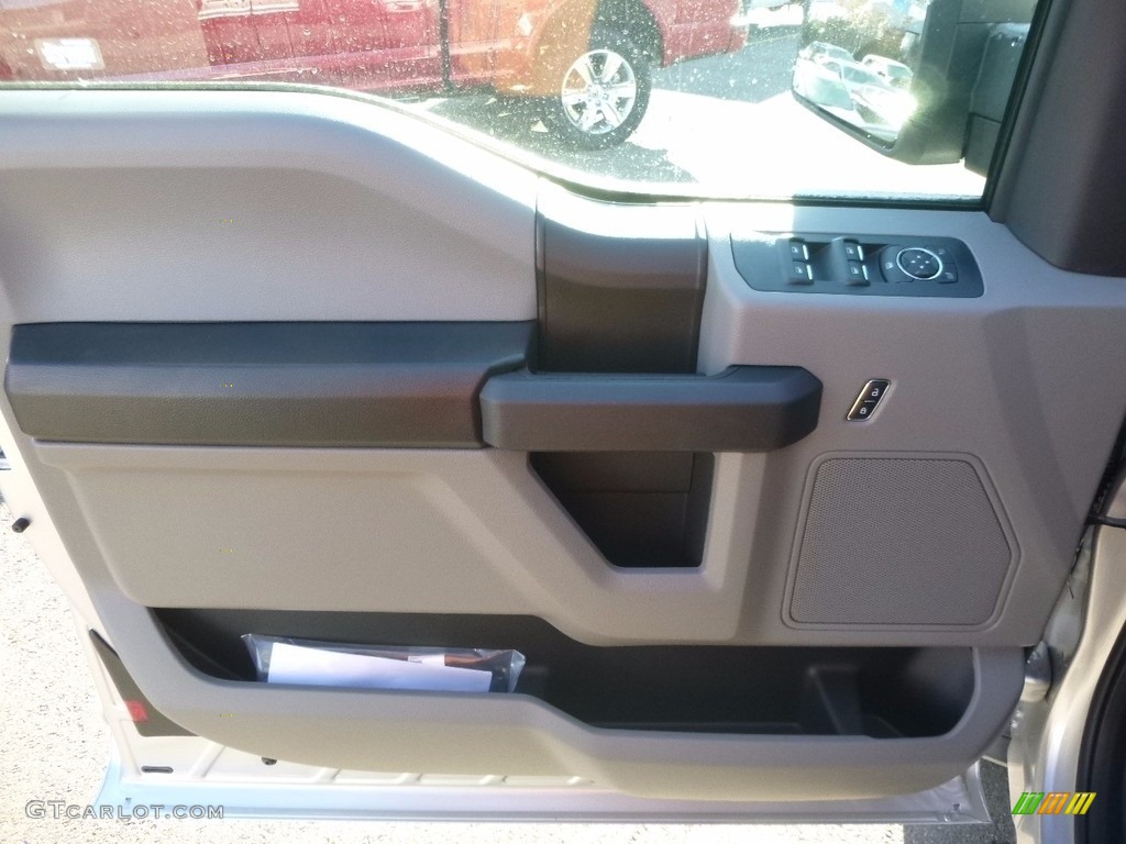 2017 F150 XL SuperCab 4x4 - Ingot Silver / Black photo #13