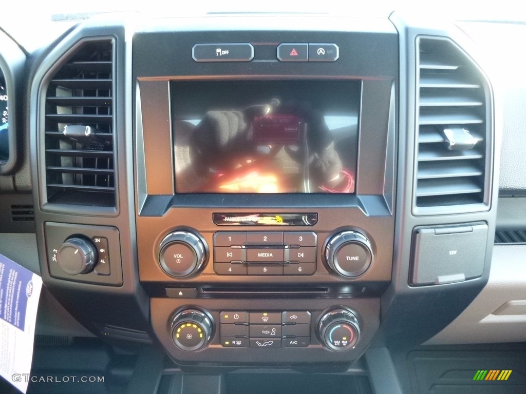 2017 F150 XL SuperCab 4x4 - Ingot Silver / Black photo #17