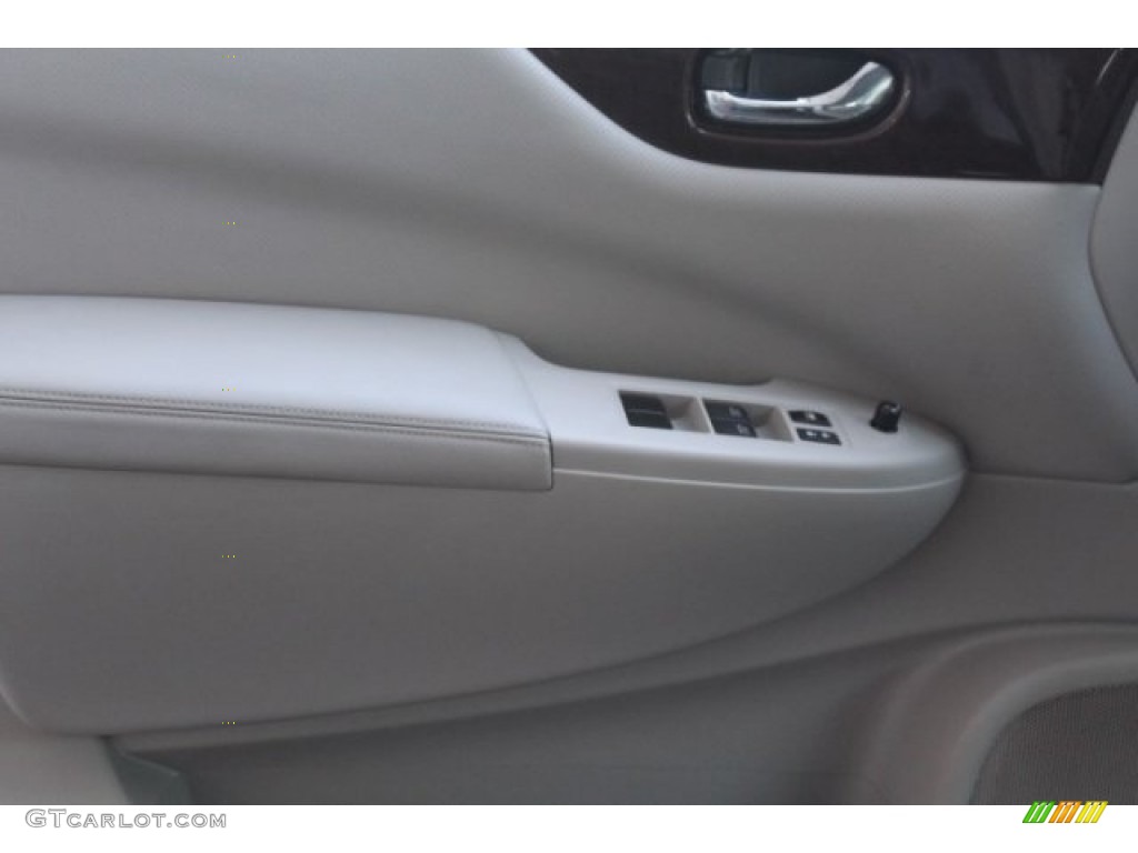 2012 Quest 3.5 SL - Super Black / Gray photo #7