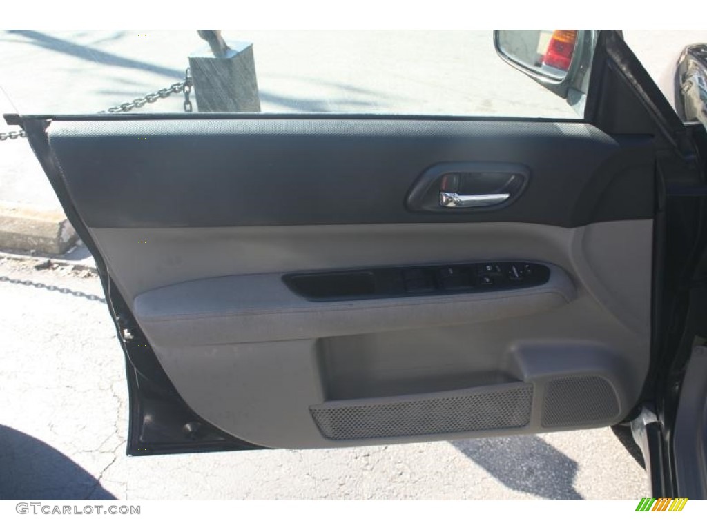 2004 Forester 2.5 XS - Java Black Pearl / Gray photo #23