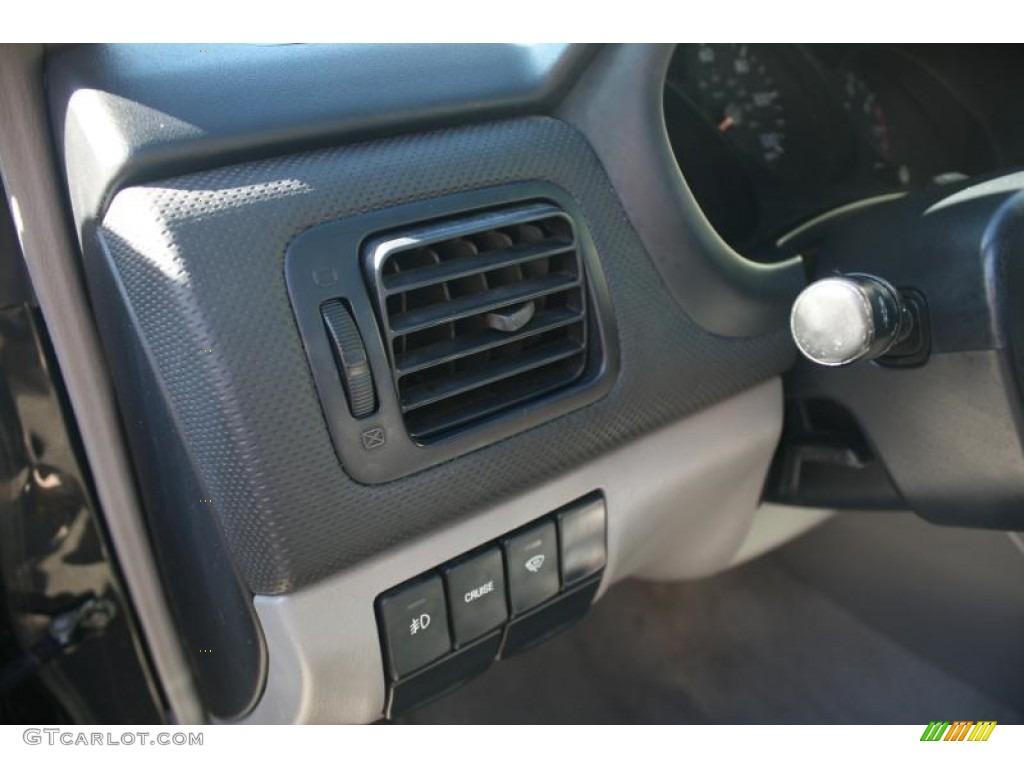 2004 Forester 2.5 XS - Java Black Pearl / Gray photo #27
