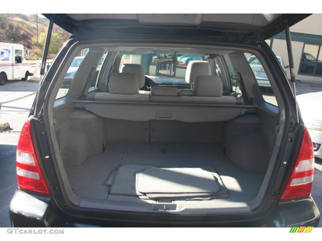 2004 Forester 2.5 XS - Java Black Pearl / Gray photo #41