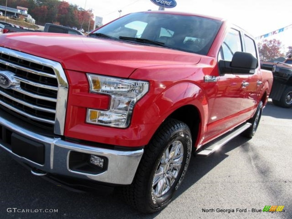 2016 F150 XLT SuperCrew 4x4 - Race Red / Medium Earth Gray photo #35