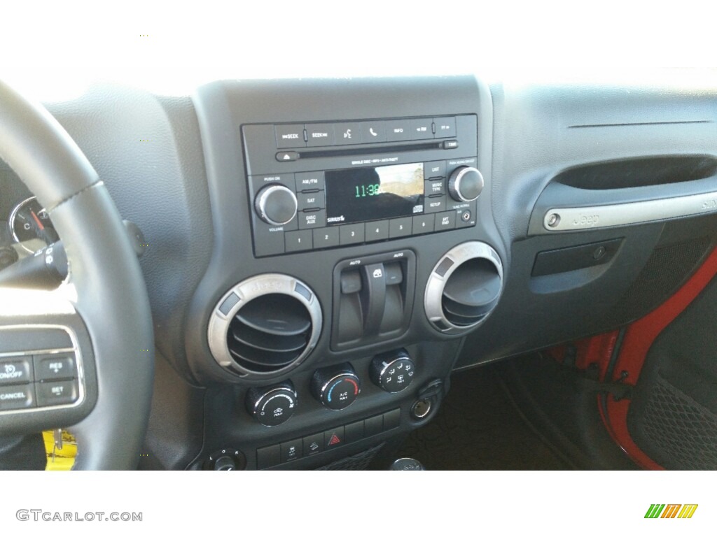 2014 Wrangler Sport 4x4 - Flame Red / Black photo #15