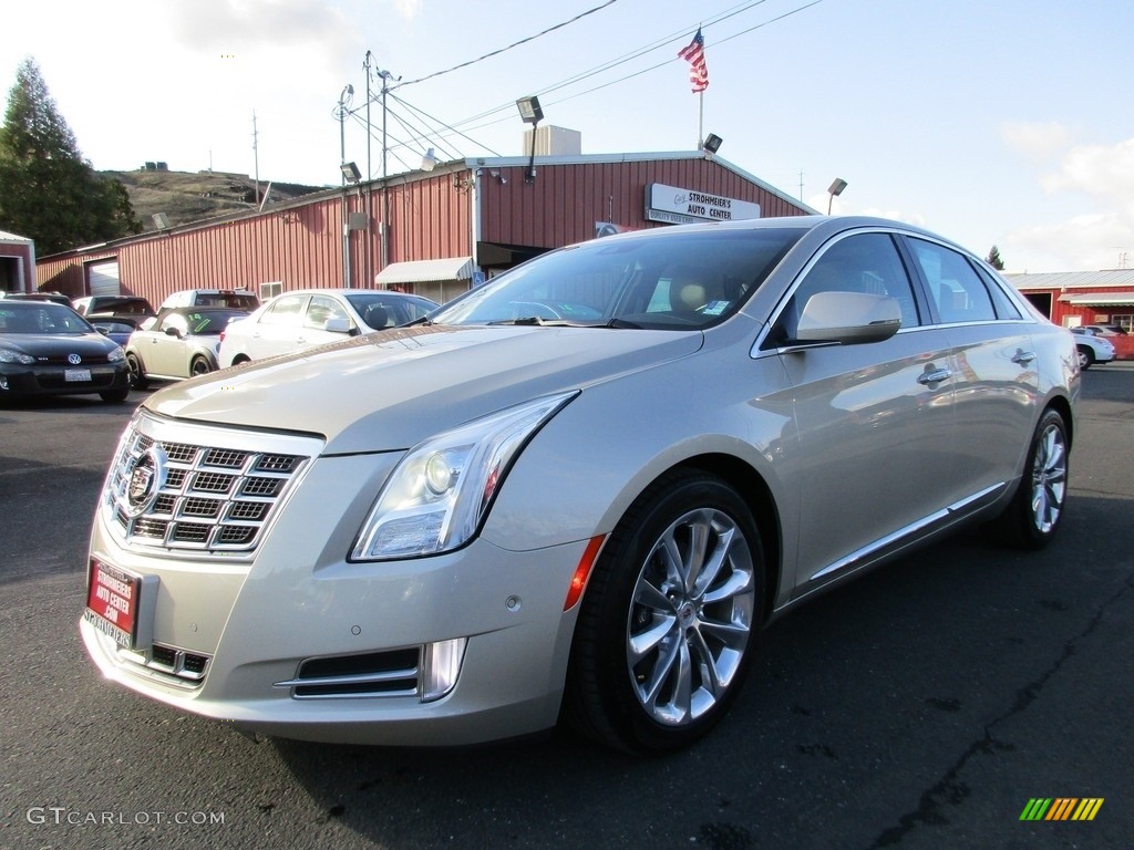 2014 XTS Luxury FWD - Silver Coast Metallic / Caramel/Jet Black photo #3