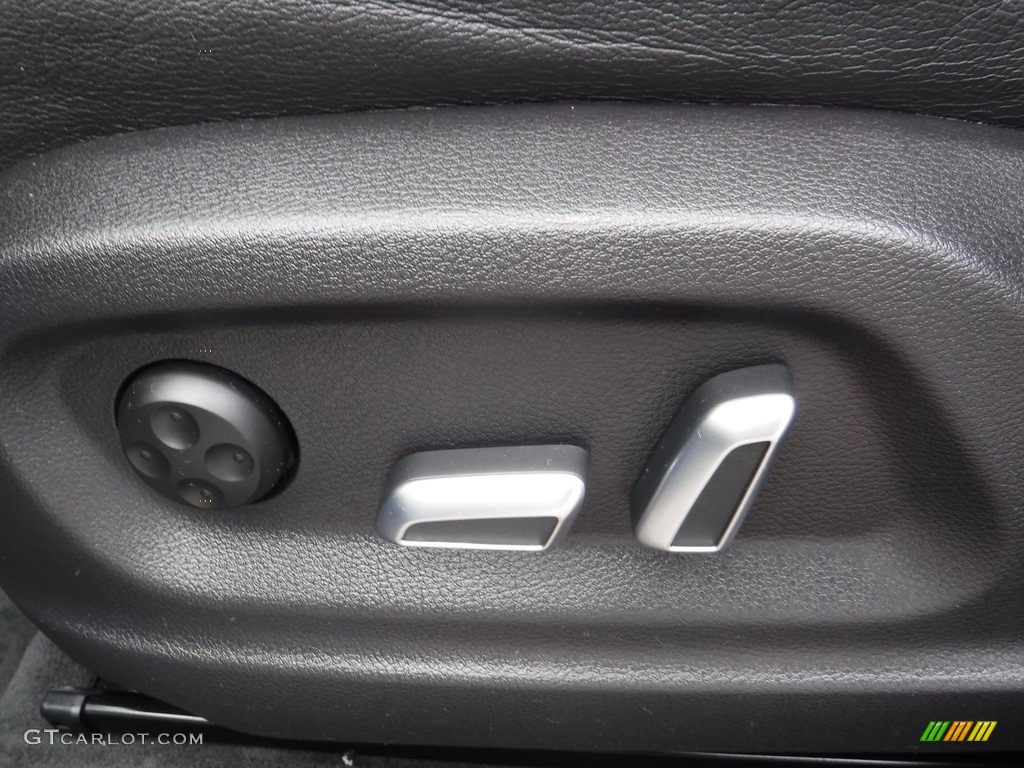 2016 Audi Q3 2.0 TSFI Prestige quattro Controls Photo #117194536