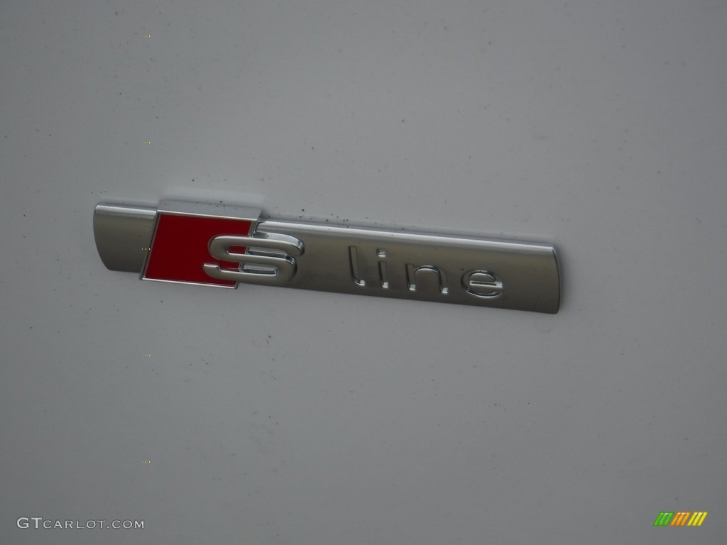2017 Audi Q5 2.0 TFSI Premium Plus quattro Marks and Logos Photo #117195597